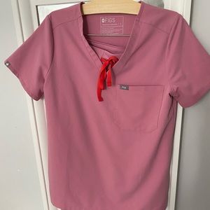 Figs Chalk Pink Catarina - One pocket scrub top